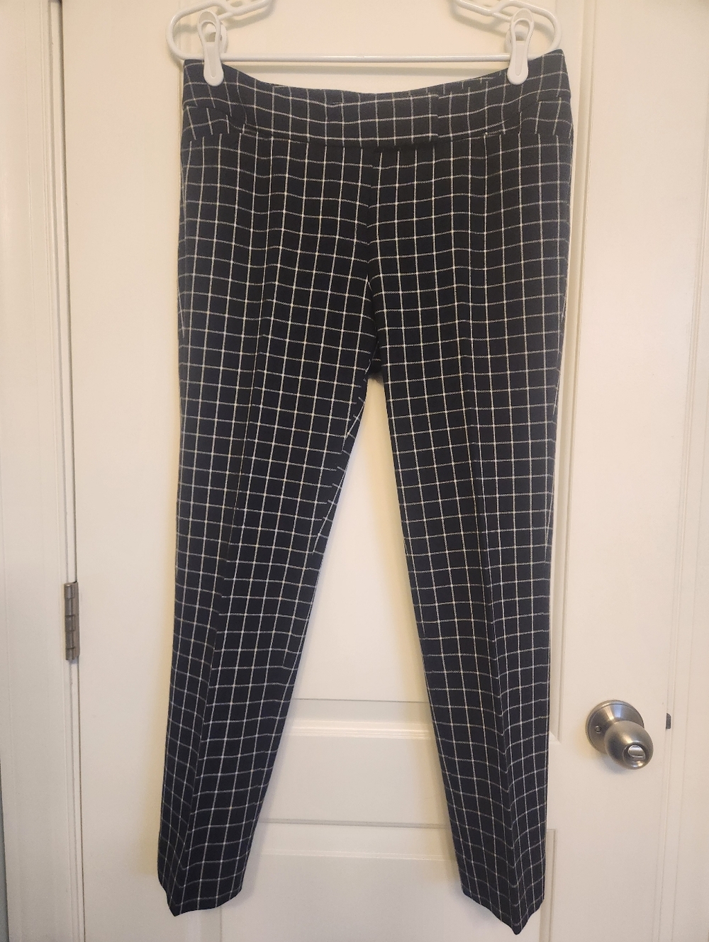 White House Black Market Slim Ankle Pants
